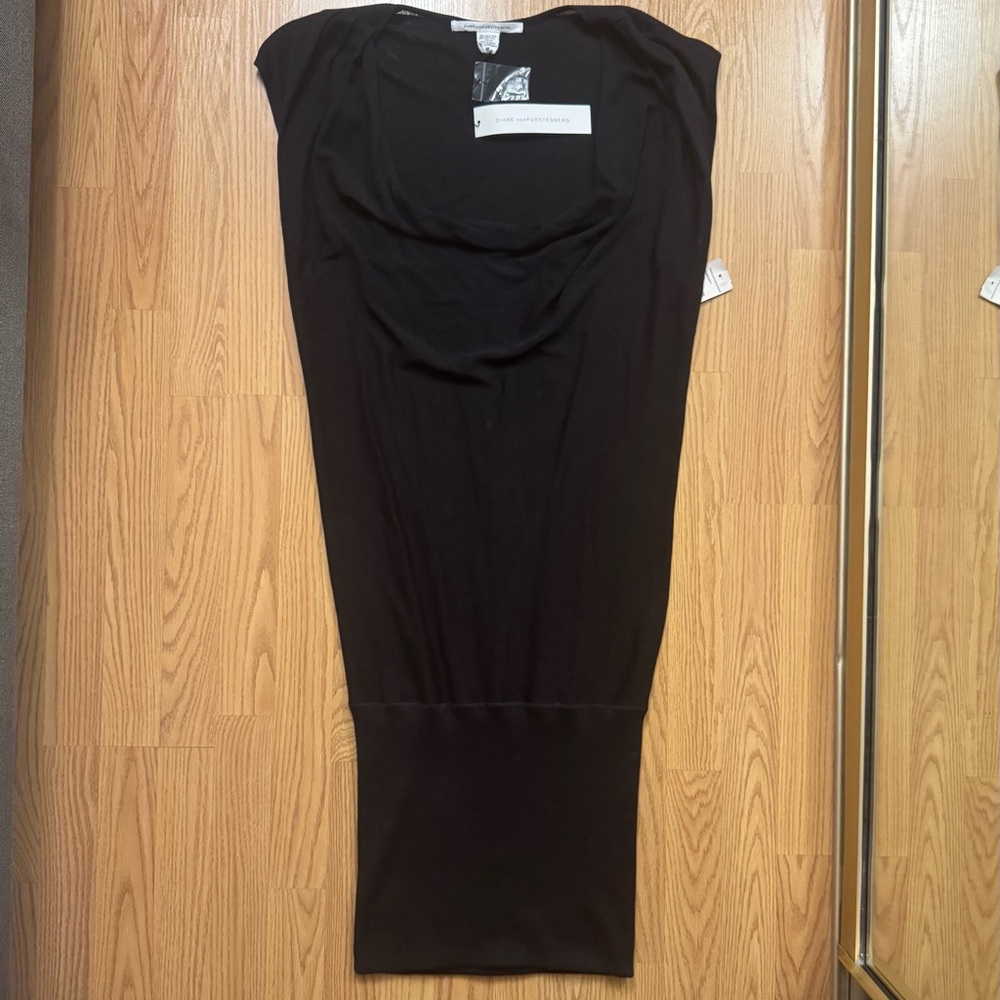 NWT Diane Von Furstenberg Elegant Black Dress